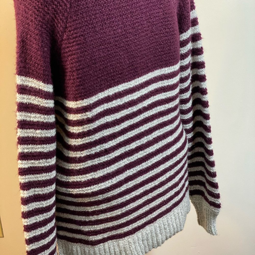 Volcom Sweater - Picture 7 of 8